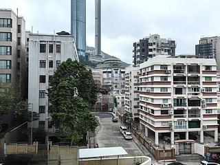 Happy Valley - Vivian's Court 03