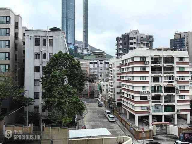 Happy Valley - Vivian's Court 03