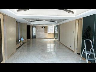 Braemar Hill - Sky Scraper 12