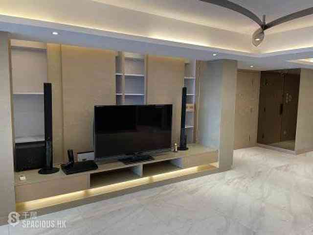 Braemar Hill - Sky Scraper 16