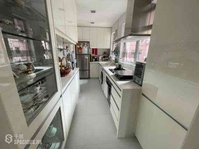 Braemar Hill - Evelyn Towers 03
