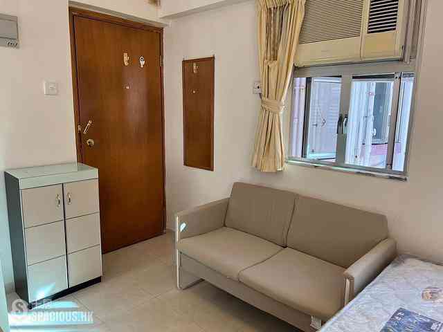 Wan Chai - Lee Loy Building 01