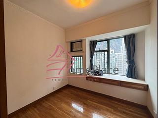 Mid Levels Central - Robinson Place 06