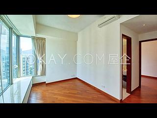 Wan Chai - The Avenue Phase 2 Block 2 04