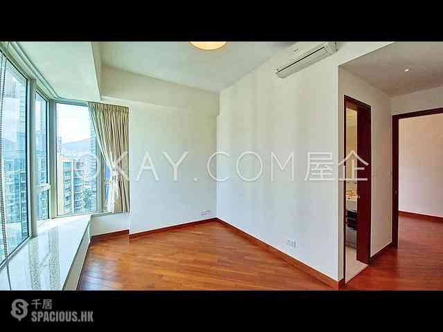 Wan Chai - The Avenue Phase 2 Block 2 04