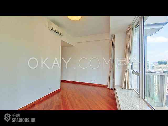 Wan Chai - The Avenue Phase 2 Block 2 05