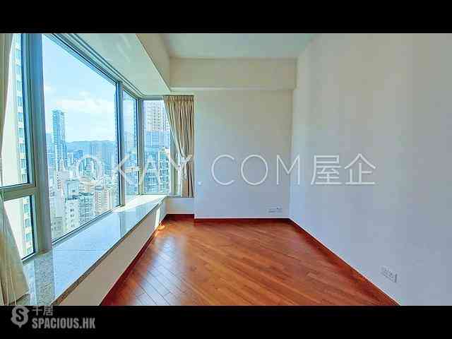 Wan Chai - The Avenue Phase 2 Block 2 06