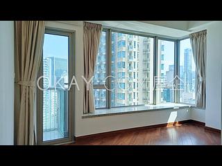 Wan Chai - The Avenue Phase 2 Block 2 07
