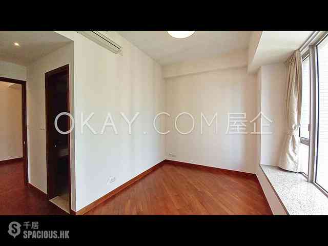 Wan Chai - The Avenue Phase 2 Block 2 08