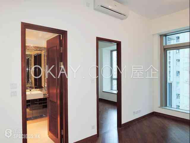 Wan Chai - The Avenue Phase 2 01