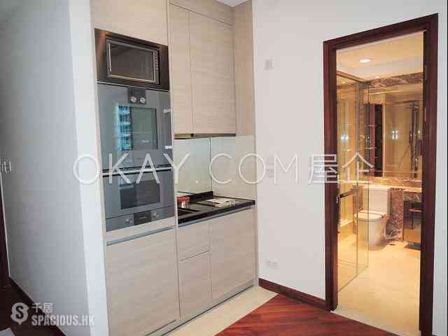 Wan Chai - The Avenue Phase 2 04