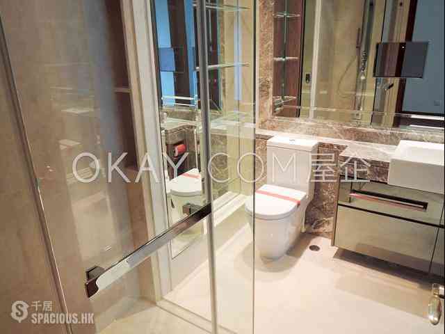 Wan Chai - The Avenue Phase 2 06