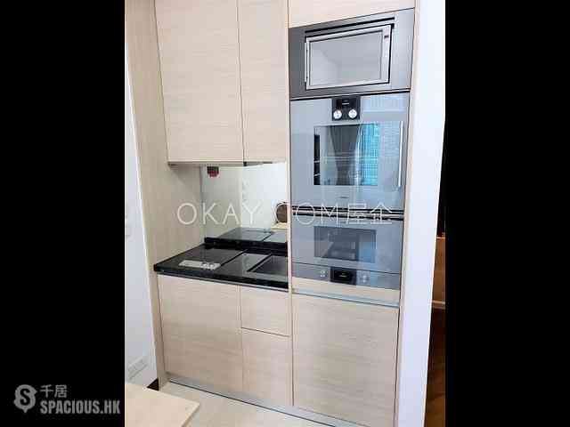 Wan Chai - The Avenue Phase 2 06