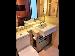 Wan Chai - The Avenue Phase 2 07