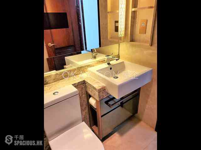Wan Chai - The Avenue Phase 2 07