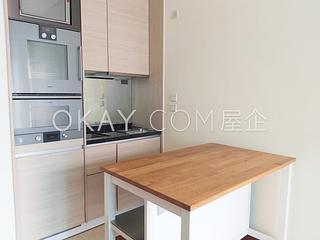 Wan Chai - The Avenue Phase 2 06