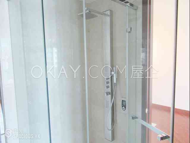 Wan Chai - The Avenue Phase 2 06