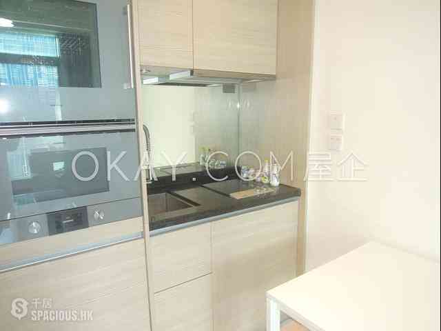 Wan Chai - The Avenue Phase 2 03