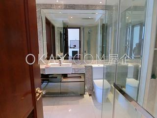 Wan Chai - The Avenue Phase 2 Block 2 04