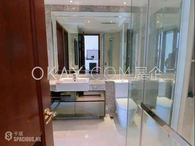 Wan Chai - The Avenue Phase 2 Block 2 04