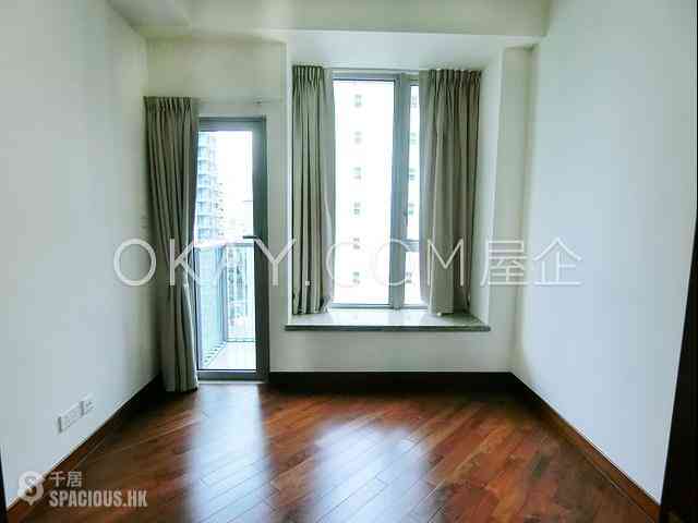 Wan Chai - The Avenue Phase 2 Block 2 06