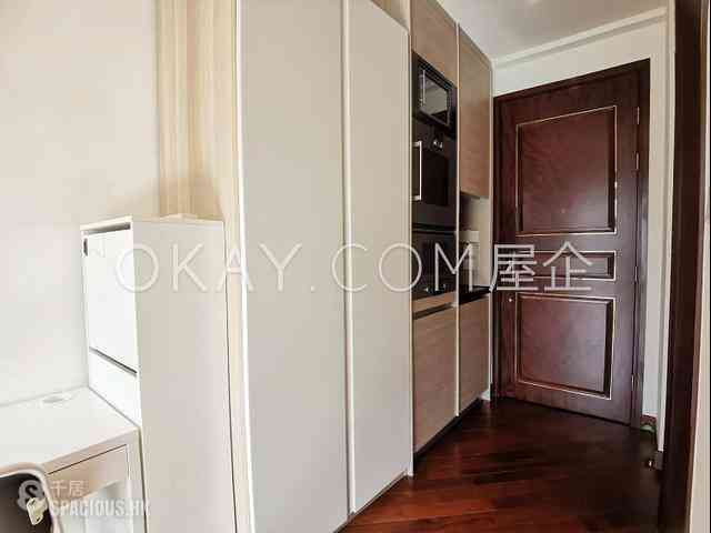 Wan Chai - The Avenue Phase 2 04