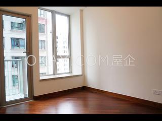 Wan Chai - The Avenue Phase 2 04