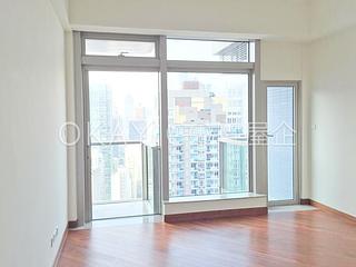 Wan Chai - The Avenue Phase 2 Block 2 03