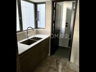 Discovery Bay - Discovery Bay Phase 16 Poggibonsi 04