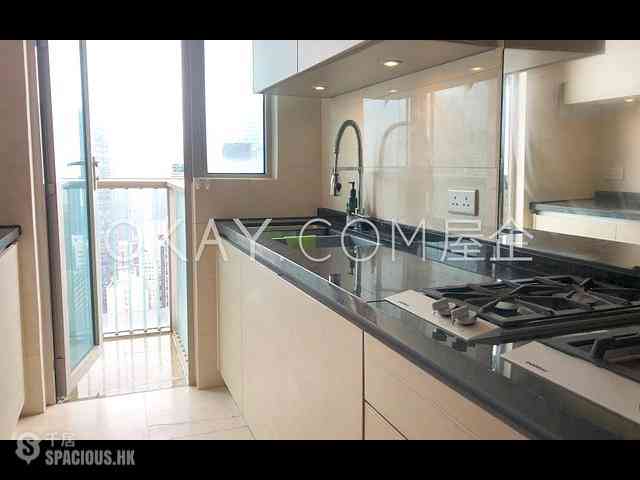Wan Chai - The Avenue Phase 2 06