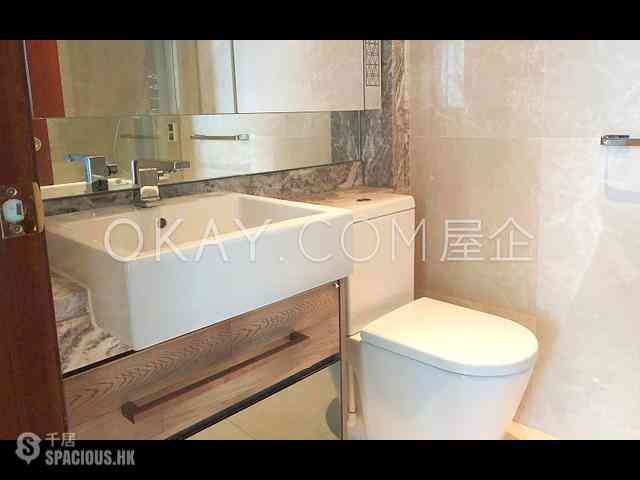 Wan Chai - The Avenue Phase 2 09