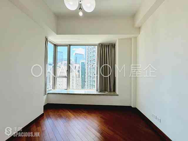 Wan Chai - The Avenue Phase 2 Block 2 08
