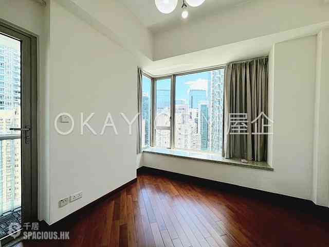 Wan Chai - The Avenue Phase 2 Block 2 09