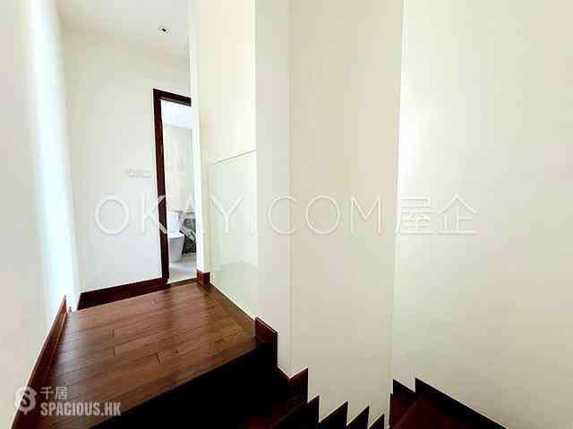 Wan Chai - The Avenue Phase 2 Block 2 11