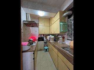 Mid Levels West - Hing Wah Mansion Block B 05