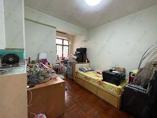 Mid Levels West - Hing Wah Mansion Block B 06