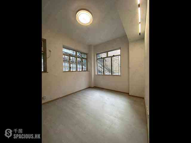 Sai Ying Pun - 1E, High Street 03