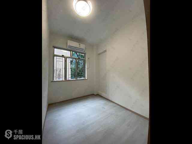 Sai Ying Pun - 1E, High Street 06