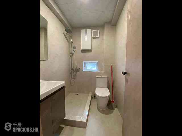 Sai Ying Pun - 1E, High Street 12