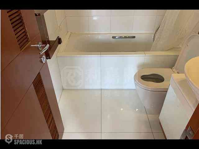Tai Kok Tsui - The Long Beach Tower 5 09
