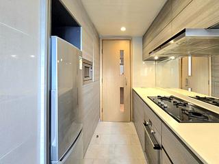 Tung Chung - The Visionary Tower 1 08
