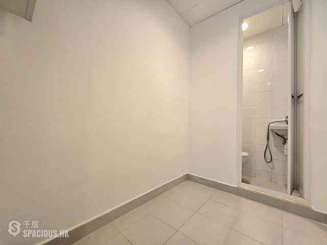 Tung Chung - The Visionary Tower 1 16