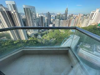 Mid Levels East - Bowen Place 03