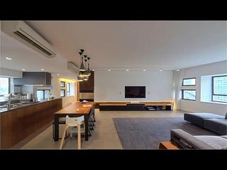Mid Levels Central - Birchwood Place 06