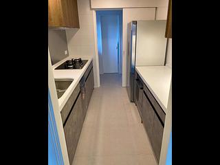 Mid Levels East - Bowen Place 03