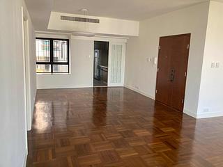 Mid Levels East - Bowen Place 04