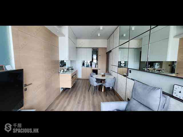 Tseung Kwan O - Twin Peaks Block 2 01