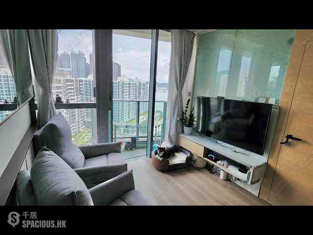Tseung Kwan O - Twin Peaks Block 2 02