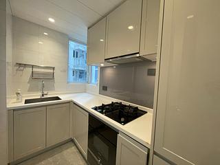 Tseung Kwan O - Monterey Block 5 06