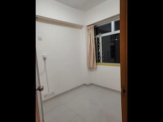 North Point - Yiu Ming Building 05